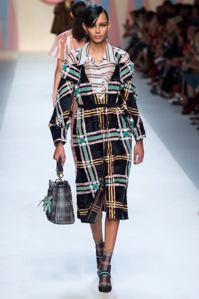 Look 49